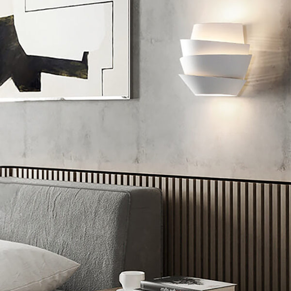 Skandinavische Wandlampe aus Eisen mit Doppelleuchten – Moderne Beleuchtung
