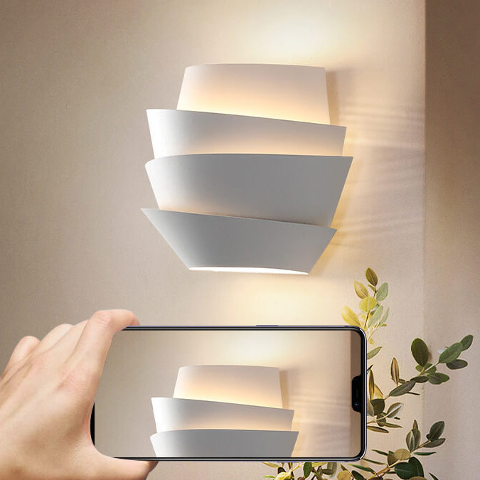 Skandinavische Wandlampe aus Eisen mit Doppelleuchten – Moderne Beleuchtung