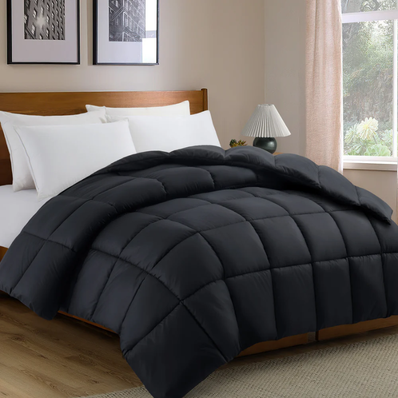 Leichte, kuschelige Ganzjahres-Bettdecke aus Polyester – ideal für erholsamen Schlaf
