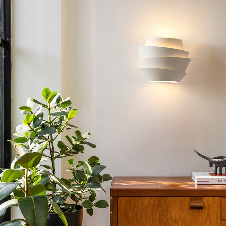 Skandinavische Wandlampe aus Eisen mit Doppelleuchten – Moderne Beleuchtung