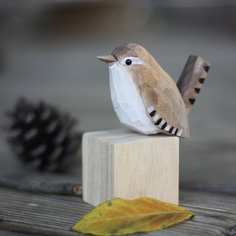 Skandinavische Holzvogel-Figuren, Handgeschnitzte Dekorative Ornamente für Zuhause
