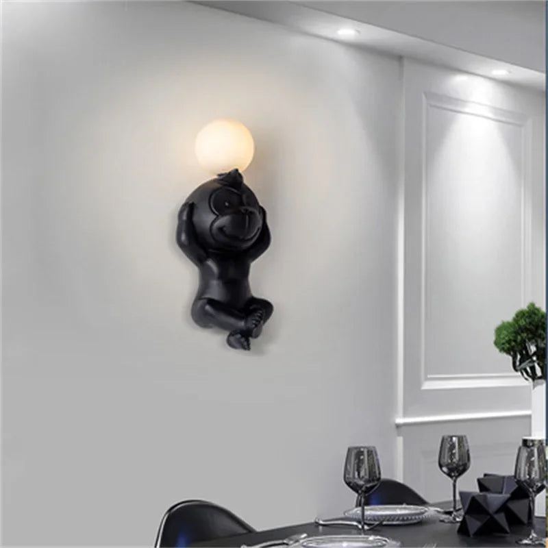 Witzige Affen-Wandleuchte mit Milchglas – Dekorative LED-Lampe für Wohnzimmer & Kinderzimmer
