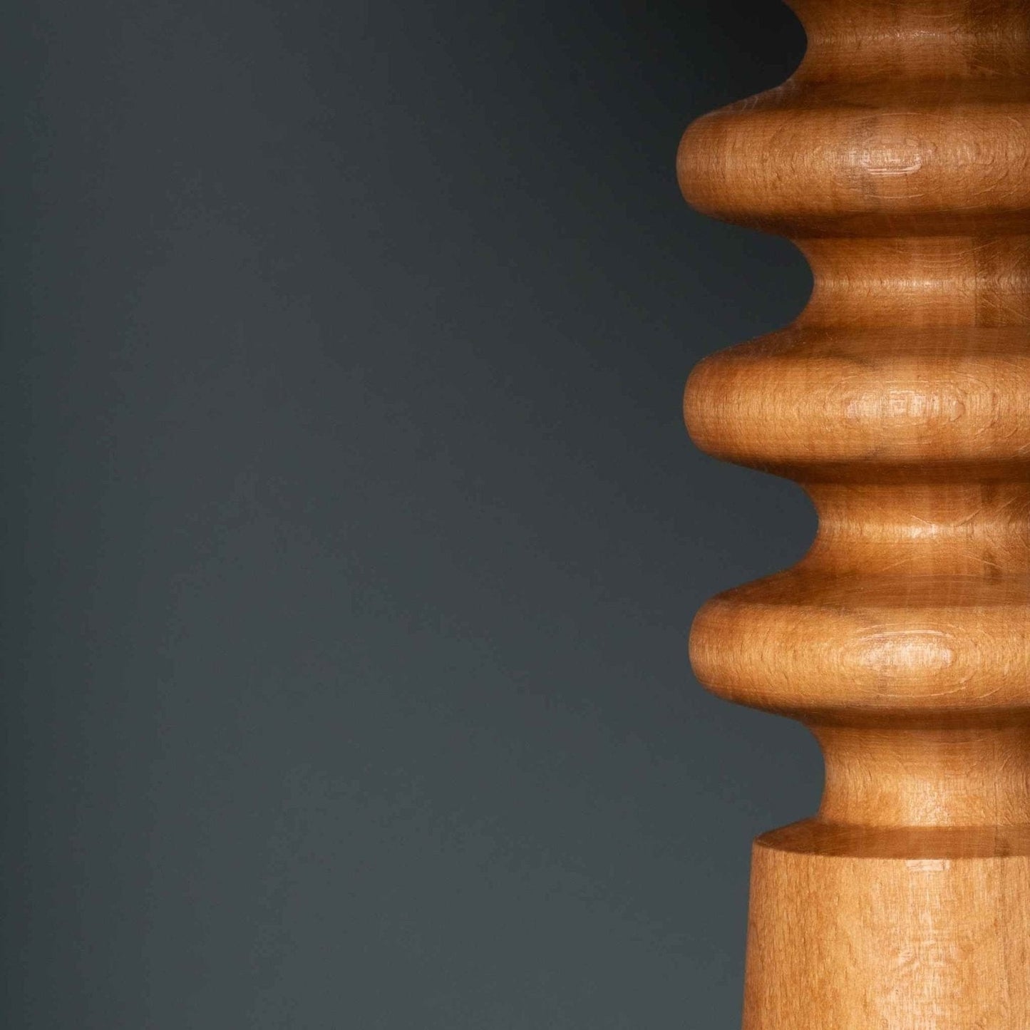 Skandinavische Tischlampe aus Holz - Minimalistische Nachttischlampe im Natur-Design mit Stoffschirm, ideal für Schlafzimmer & Wohnzimmer Beleuchtung