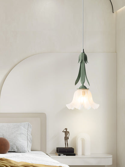 Hängelampe mit Blumenmotiv – Romantische Pendelleuchte für Esszimmer und Wohnzimmer