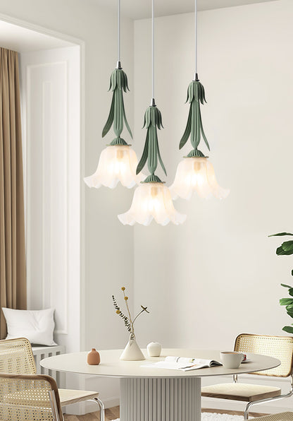 Hängelampe mit Blumenmotiv – Romantische Pendelleuchte für Esszimmer und Wohnzimmer