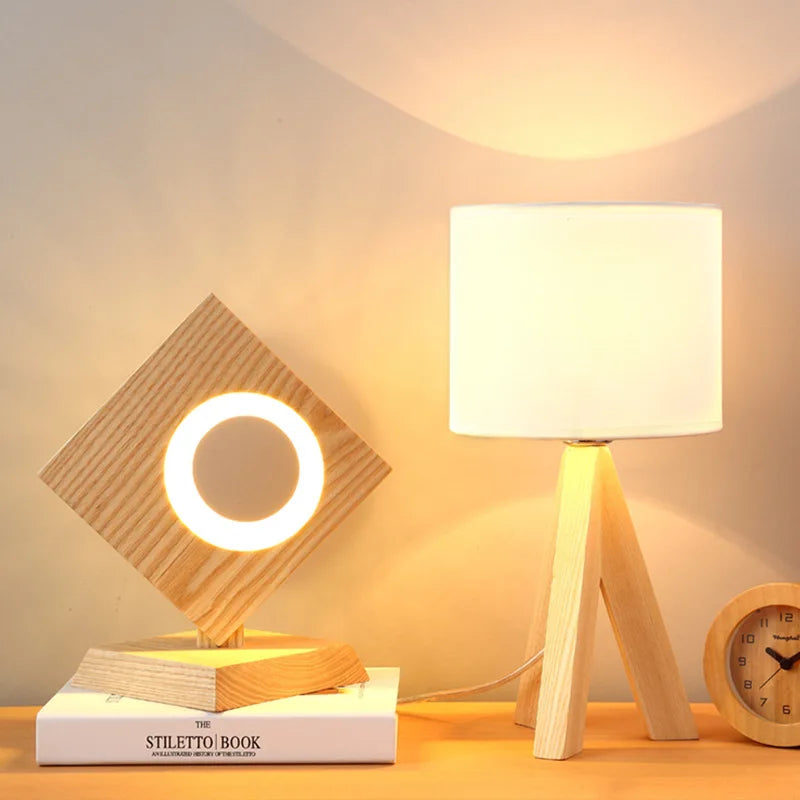 Moderne Tischlampe aus Holz - Designer Nachttischlampe Skandinavisch