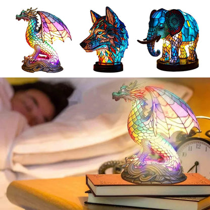 Tier-Glasmalerei-Lampe im Wolf-Design - Handgefertigte Bunte Tischlampe mit LED Beleuchtung, Dekorative Leuchte für Wohnzimmer & Schlafzimmer