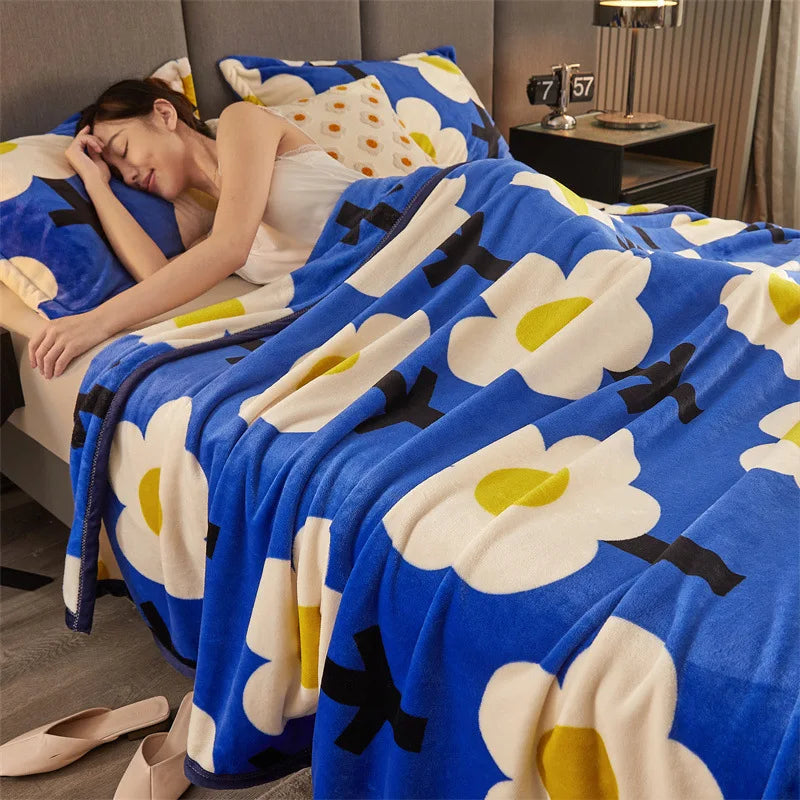Flauschige Kuscheldecke mit Blumenmuster – Warme, weiche Decke für gemütliche Momente auf Sofa & Bett